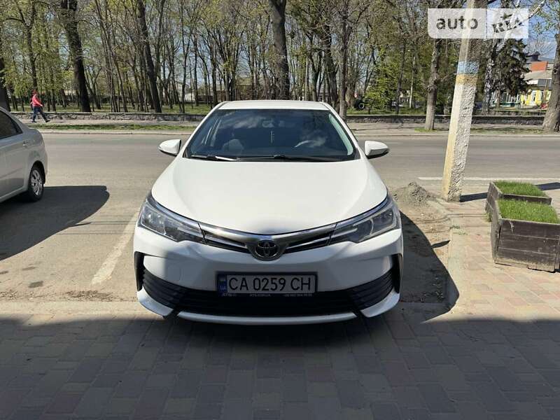 2017 toyota corolla
