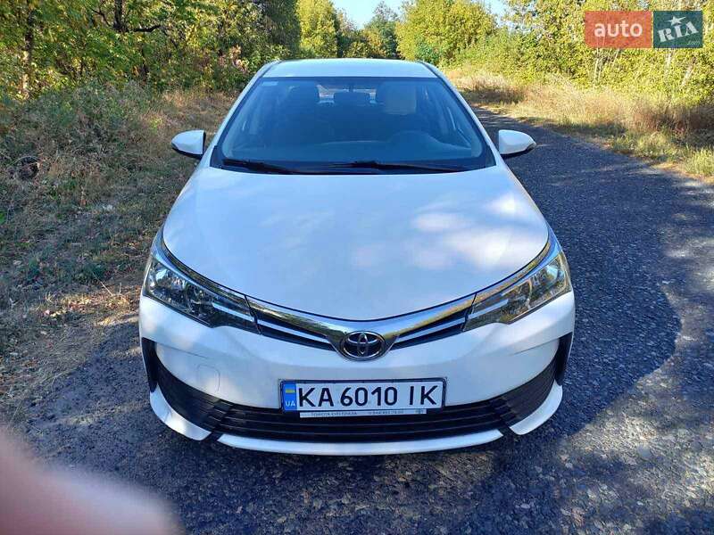 2017 toyota corolla