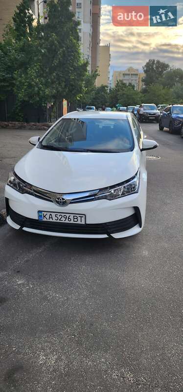 2017 toyota corolla