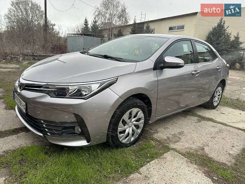 2018 toyota corolla