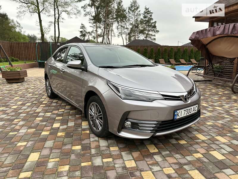2017 toyota corolla
