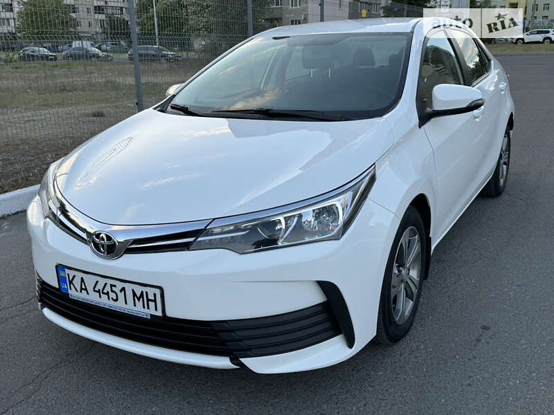 2018 toyota corolla