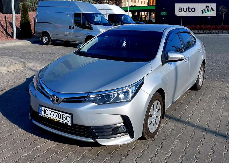 2018 toyota corolla