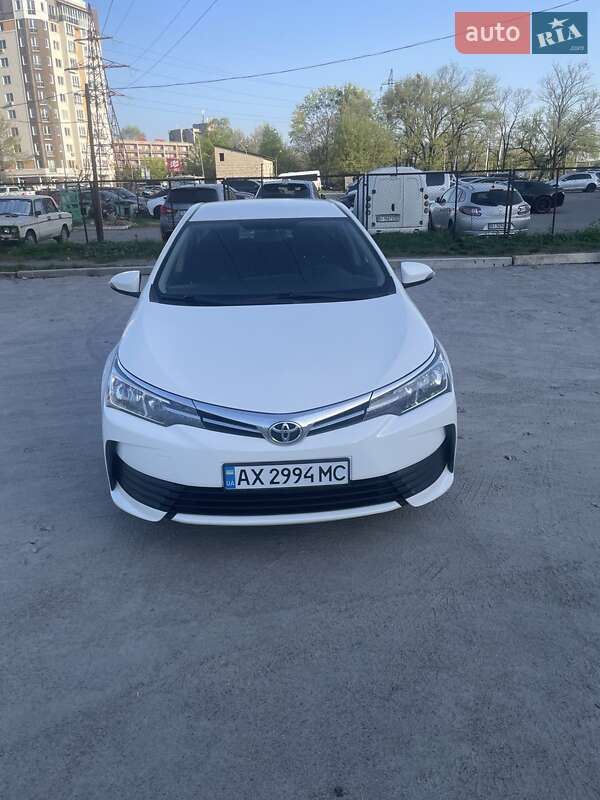 2018 toyota corolla
