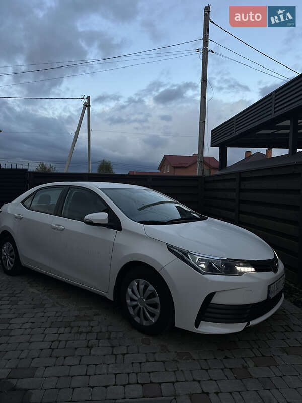 2018 toyota corolla