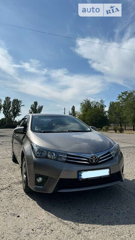 2013 toyota corolla