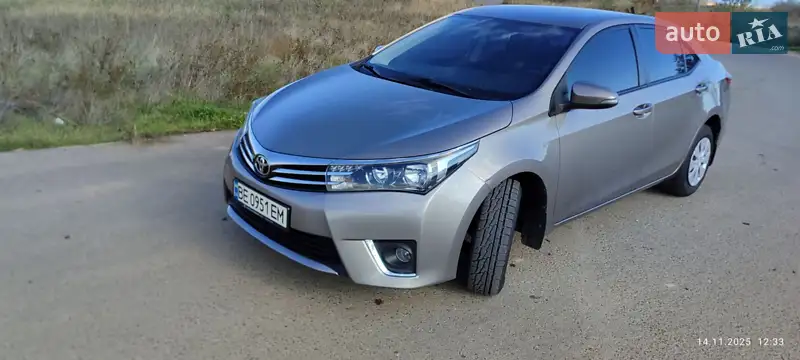 2013 toyota corolla