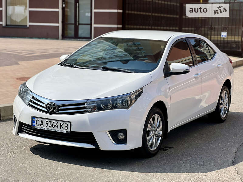 2014 toyota corolla
