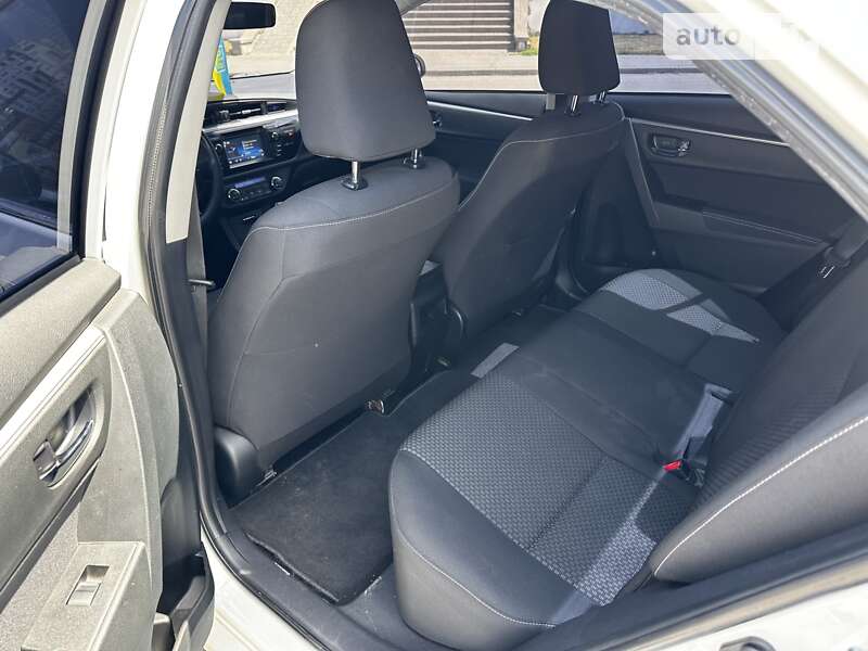 2014 toyota corolla