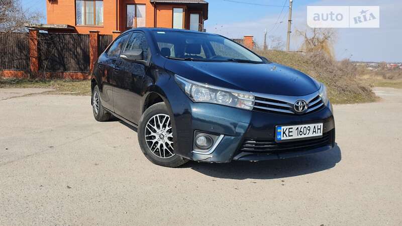2013 toyota corolla