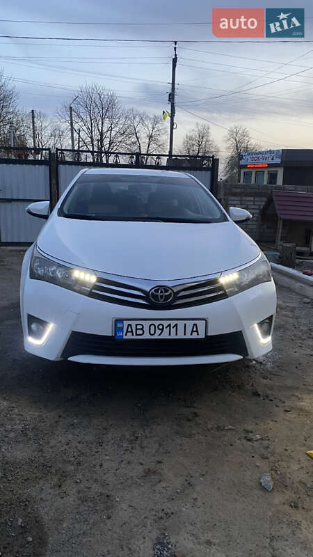 2013 toyota corolla