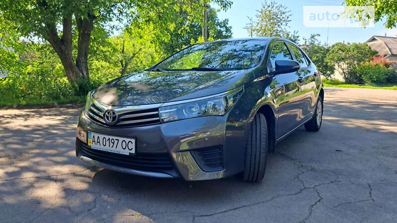2013 toyota corolla