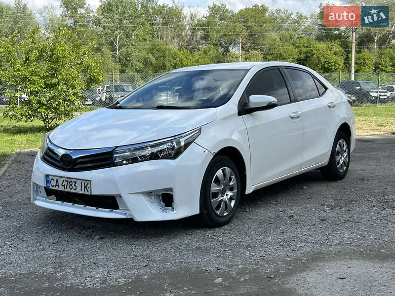 2013 toyota corolla