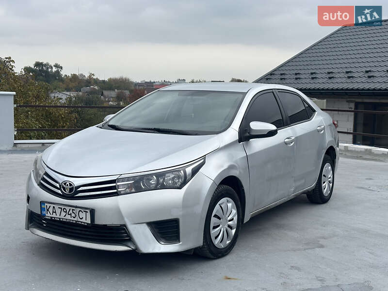 2014 toyota corolla