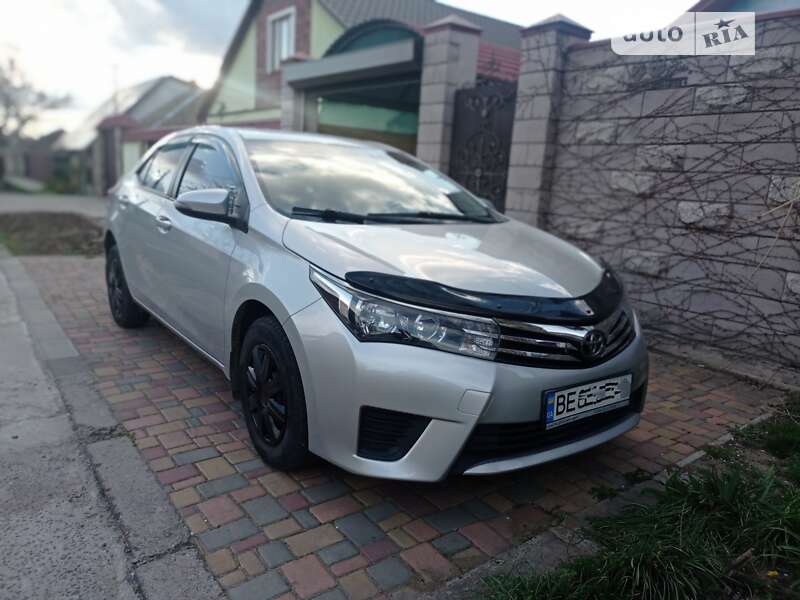 2013 toyota corolla