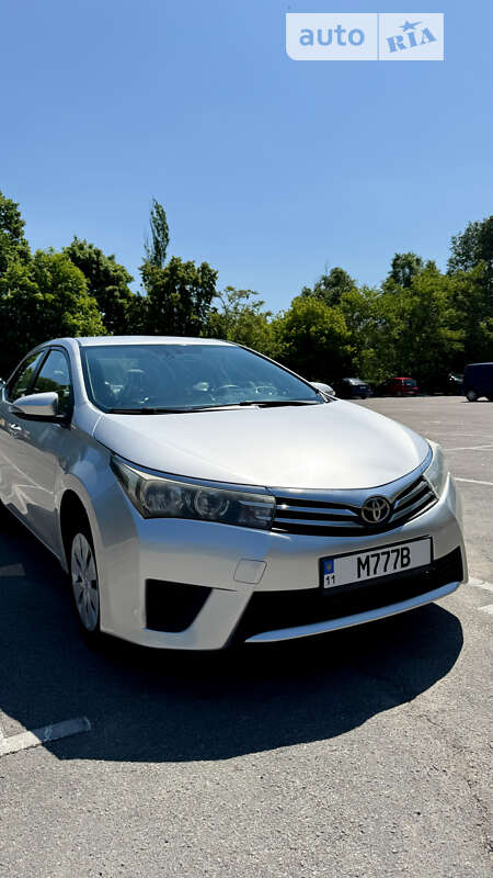 2013 toyota corolla
