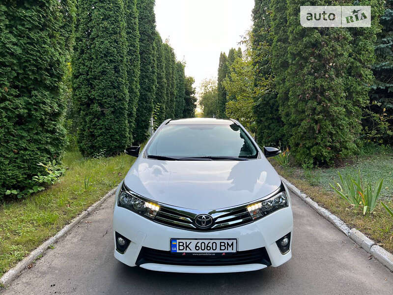 2014 toyota corolla