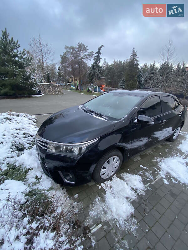 2013 toyota corolla