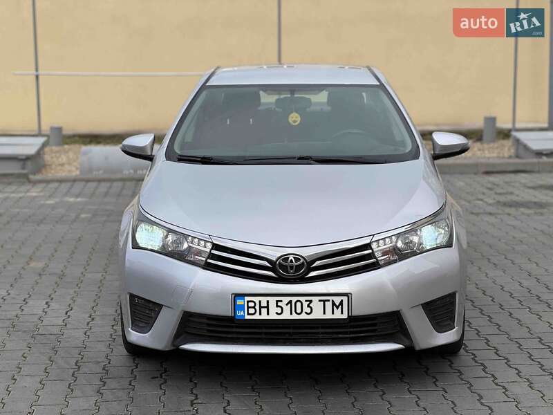2014 toyota corolla