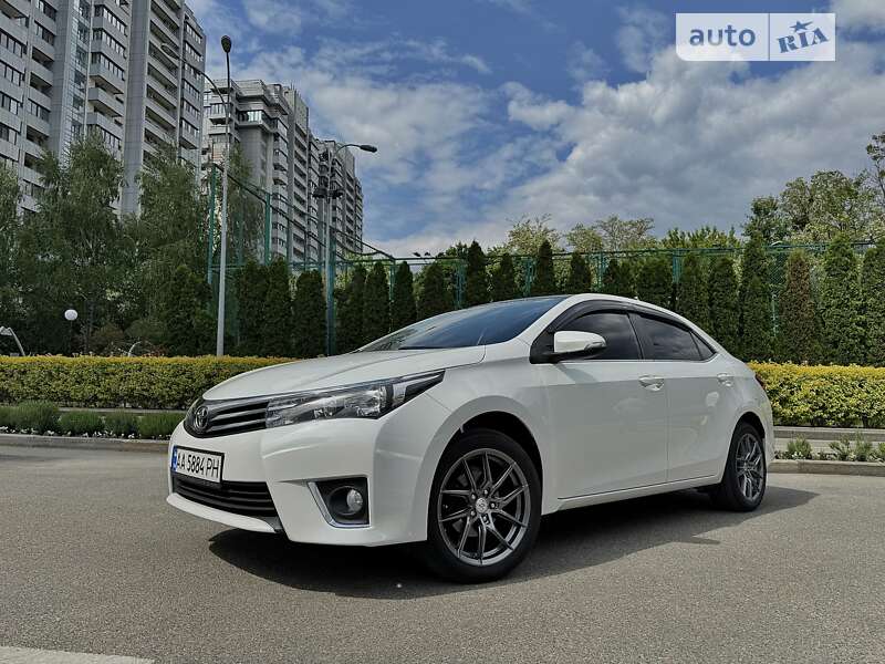 2015 toyota corolla