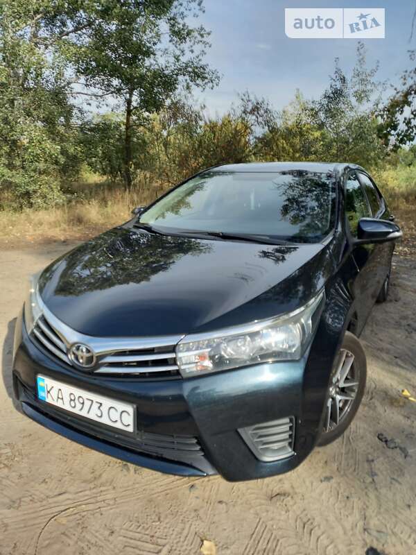 2013 toyota corolla
