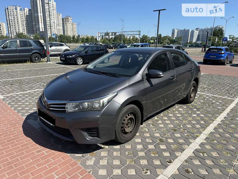 2014 toyota corolla