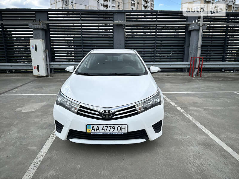 2013 toyota corolla