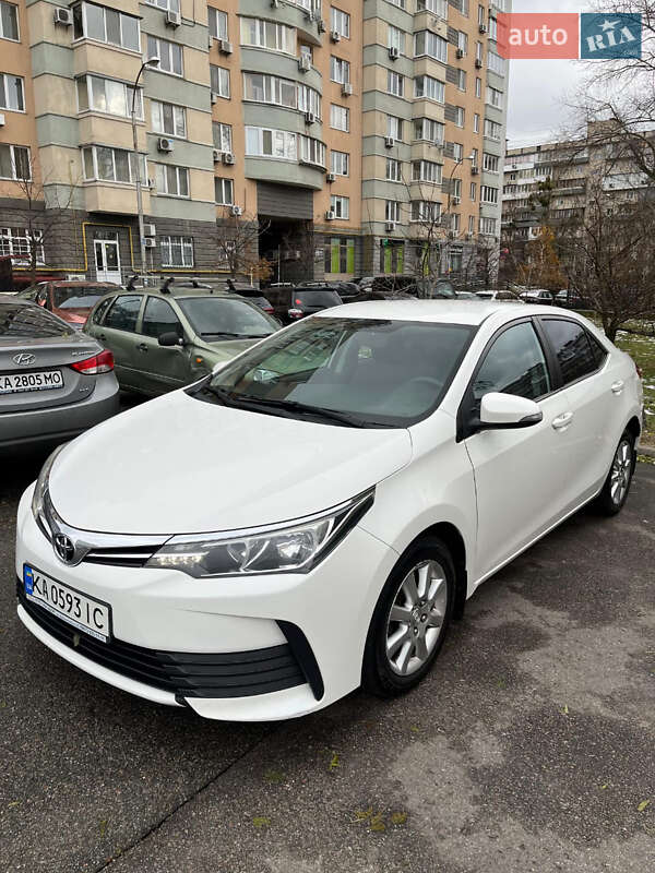 2018 toyota corolla