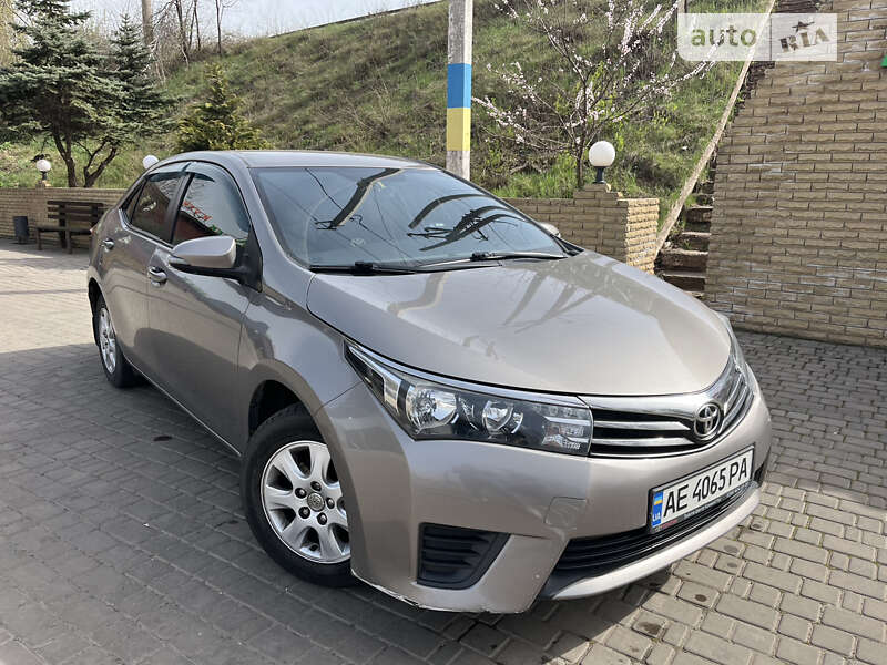 2013 toyota corolla