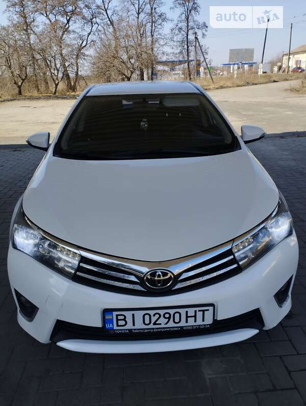 2013 toyota corolla