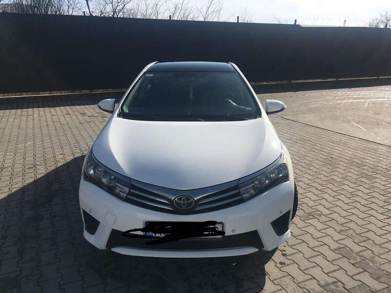 2014 toyota corolla