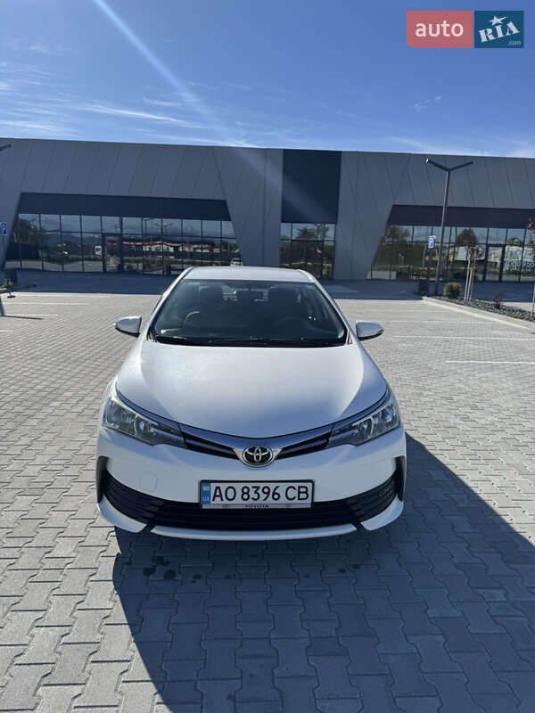2016 toyota corolla