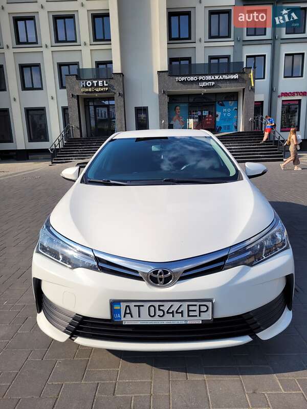 2017 toyota corolla