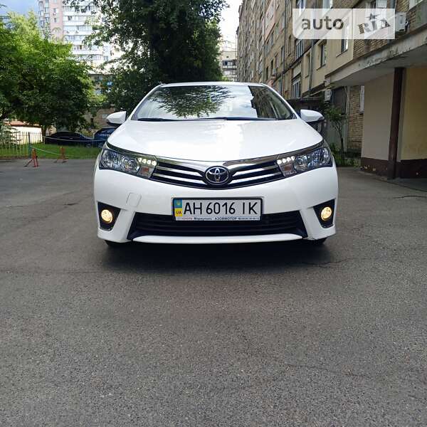 2014 toyota corolla