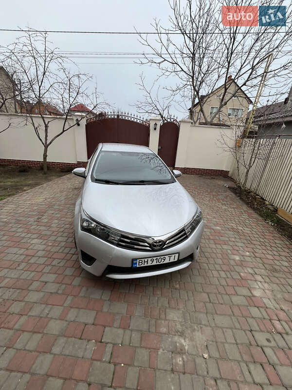 2014 toyota corolla