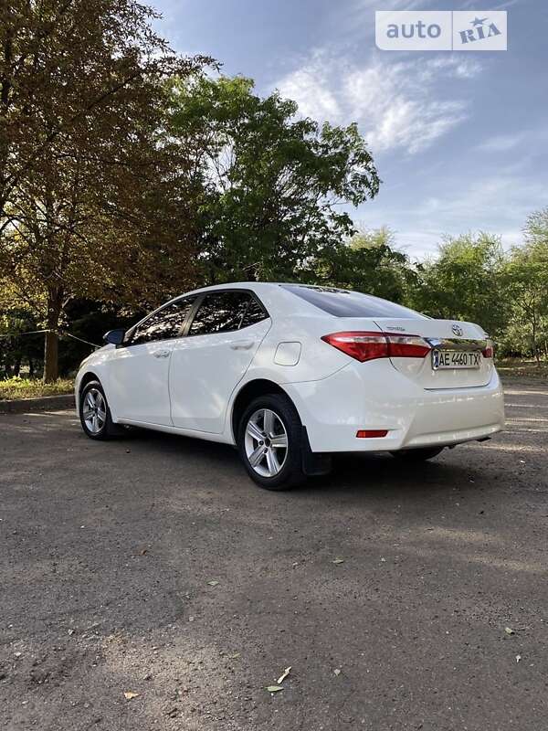 2014 toyota corolla