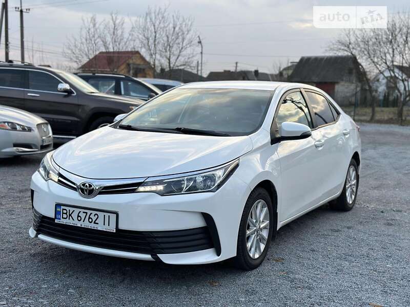 2018 toyota corolla