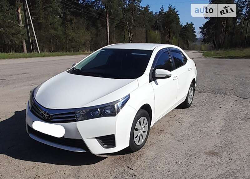 2013 toyota corolla