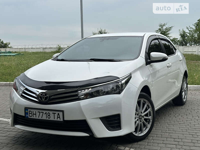 2014 toyota corolla