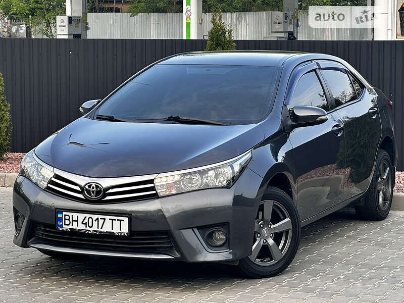 2013 toyota corolla