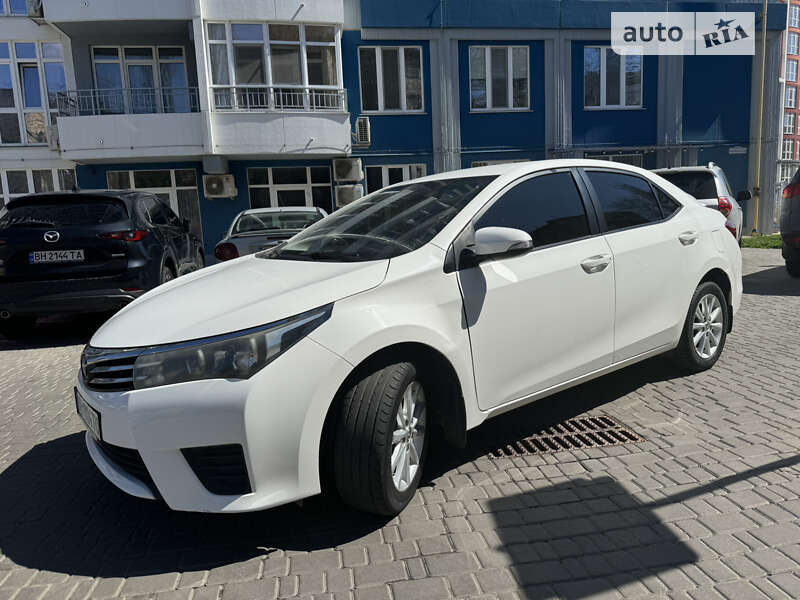 2014 toyota corolla