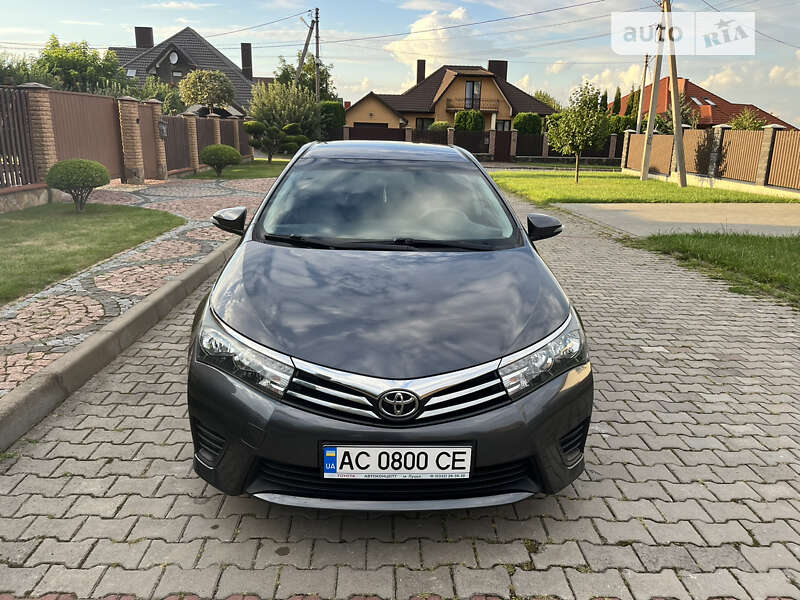 2014 toyota corolla