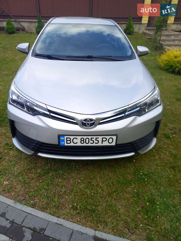 2018 toyota corolla