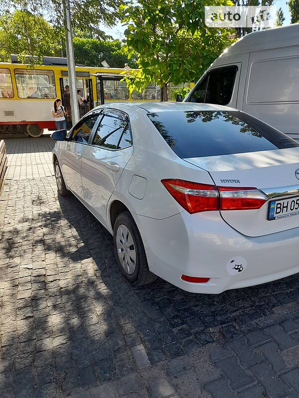 2014 toyota corolla