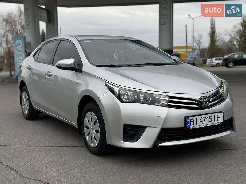 2015 toyota corolla