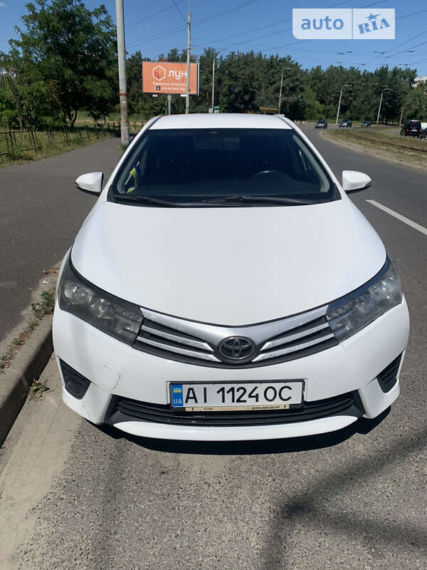 2015 toyota corolla