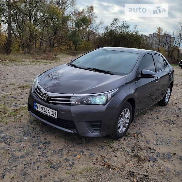 2014 toyota corolla