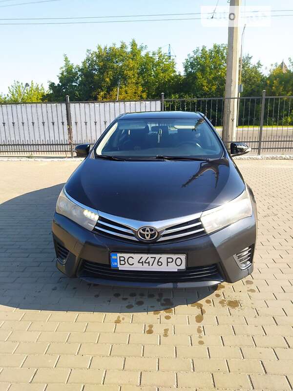 2013 toyota corolla