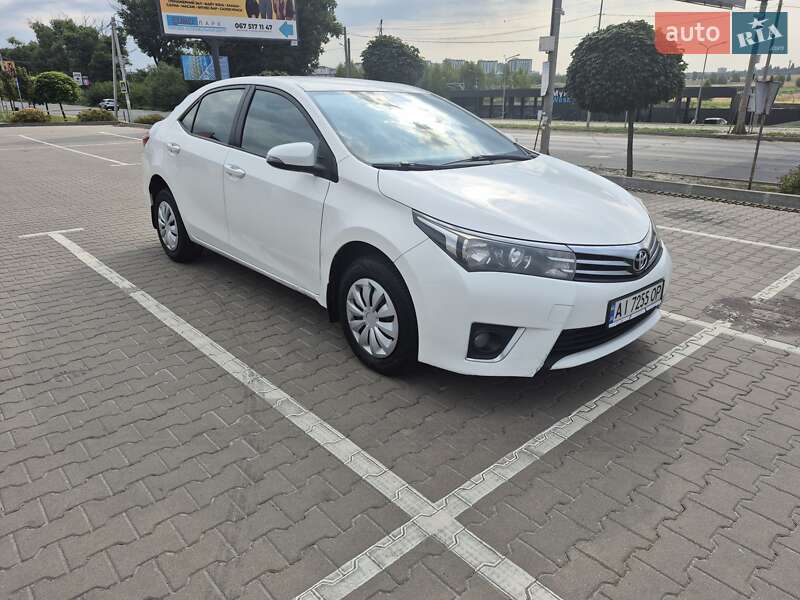 2014 toyota corolla