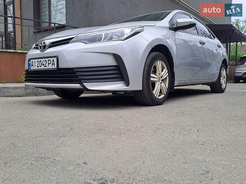 2016 toyota corolla